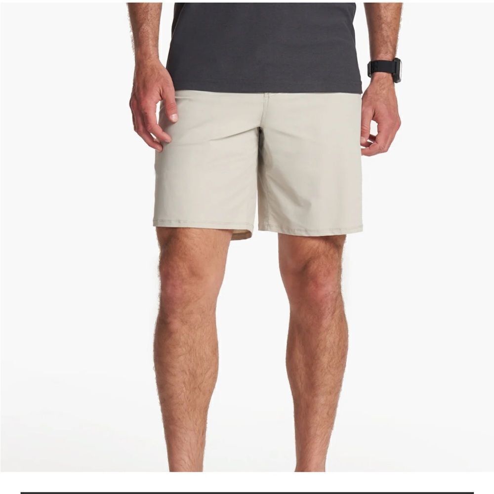 Vuori Aim Short in Khaki Size 36 V368 Retail $94 Lightweight Stretch Golf Travel